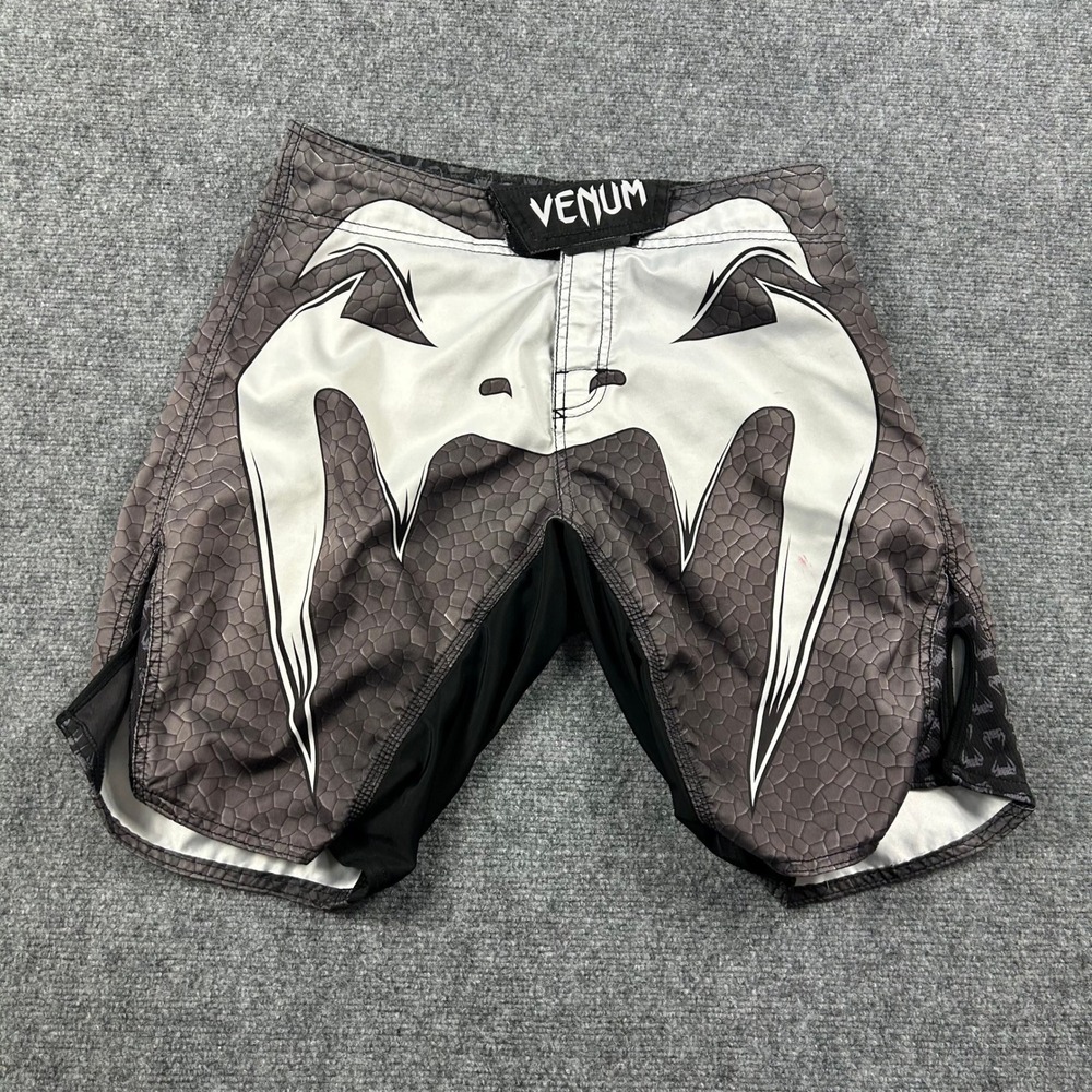 Venum Fight Shorts Mens Medium Gray Snakeskin MMA Muay Thai Trunks BJJ Grappling